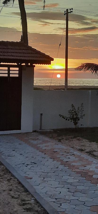 Poovar Sea View Rooms And Boating Family & Couple Only المظهر الخارجي الصورة