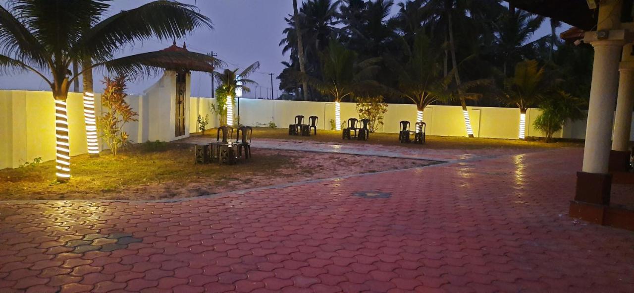 Poovar Sea View Rooms And Boating Family & Couple Only المظهر الخارجي الصورة