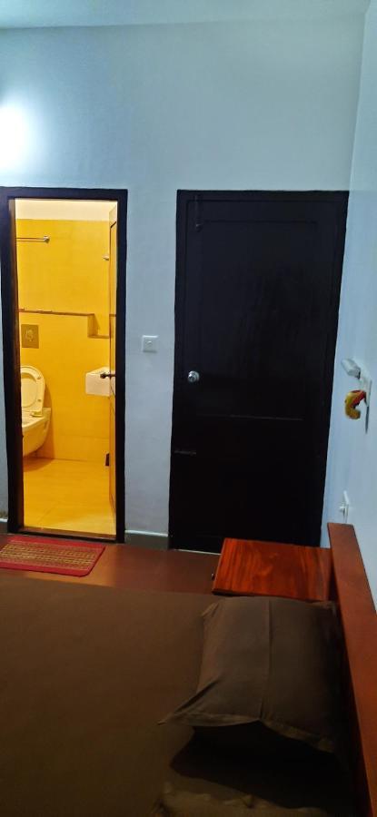 Poovar Sea View Rooms And Boating Family & Couple Only المظهر الخارجي الصورة